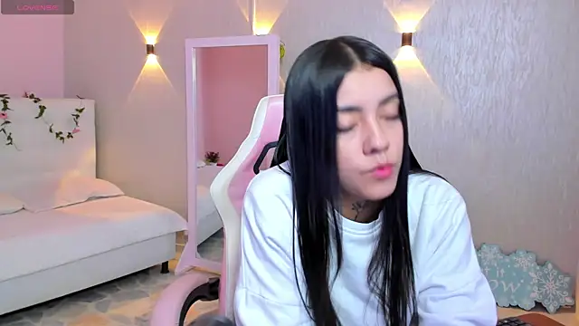 miagomezweb1 online show from January 2025 12:47:02 PM