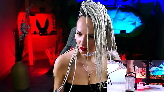 Snapshot of MonicaMaxwel chatting on February 2025 02:44:01 PM MonicaMaxwel online show from February 2025 02:44:01 PM