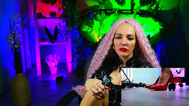 Snapshot of MonicaMaxwel chatting on March 2025 05:52:01 PM MonicaMaxwel online show from March 2025 05:52:01 PM