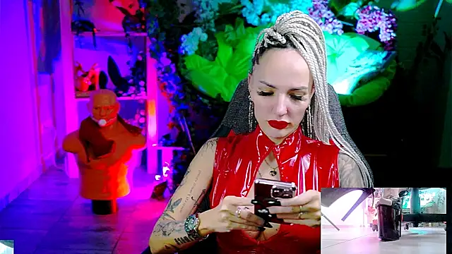 Snapshot of MonicaMaxwel chatting on December 2025 11:03:02 AM MonicaMaxwel online show from December 2025 11:03:02 AM