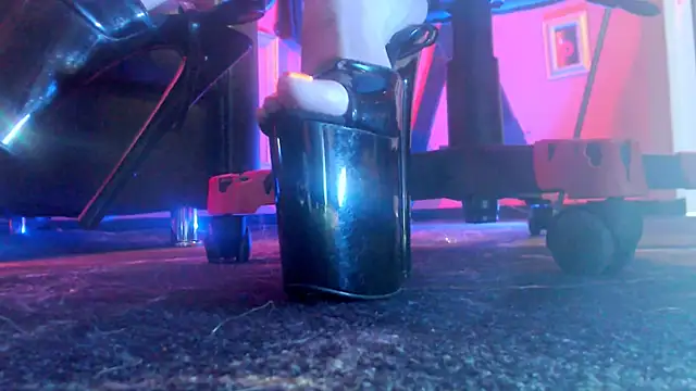 Snapshot of MonicaMaxwel chatting on February 2026 11:19:02 AM MonicaMaxwel online show from February 2026 11:19:02 AM