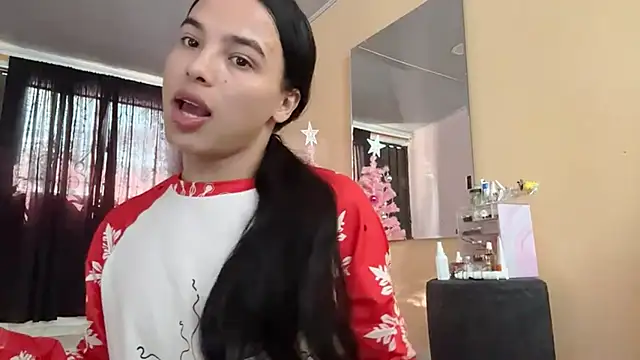 Snapshot of Samys_World chatting on December 2024 03:33:02 PM Samys World online show from December 2024 03:33:02 PM