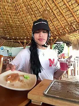 Snapshot of Samys_World chatting on February 2025 08:09:02 PM Samys World online show from February 2025 08:09:02 PM