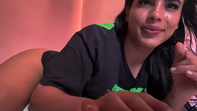 Snapshot of Samys_World chatting on February 2025 09:44:02 PM Samys World online show from February 2025 09:44:02 PM