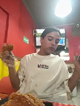 Snapshot of Samys_World chatting on March 2025 10:27:02 PM Samys World online show from March 2025 10:27:02 PM