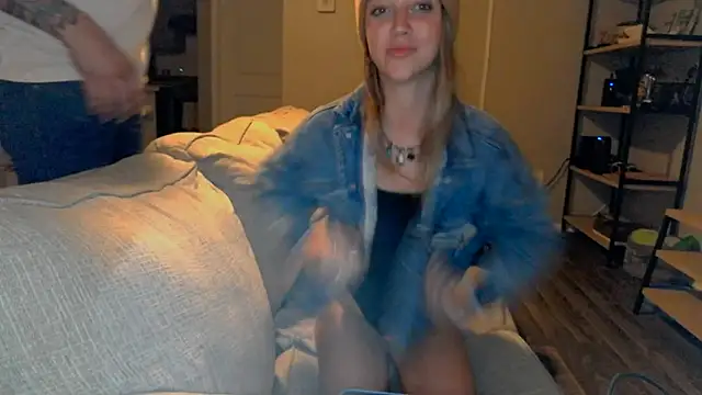 molly witha chance online show from March 2025 05:33:01 AM