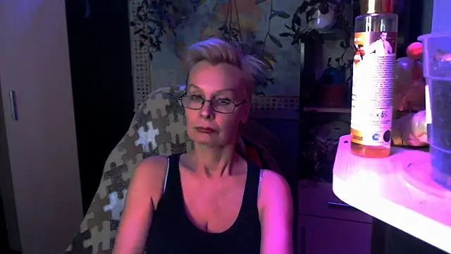 HelgaHimmell online show from April 2026 11:44:01 PM