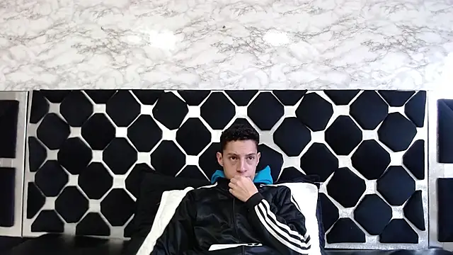 thiago19s online show from March 2025 07:38:01 PM