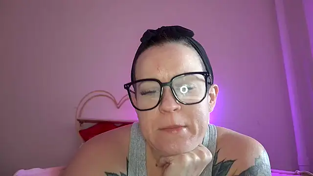 quinnmariexo online show from January 2026 03:38:02 PM