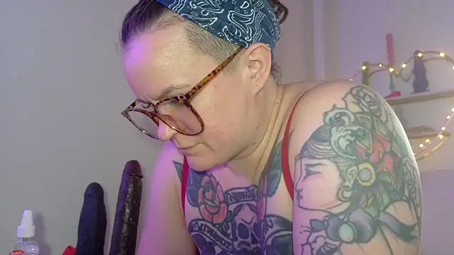 quinnmariexo online show from March 2026 08:04:01 PM