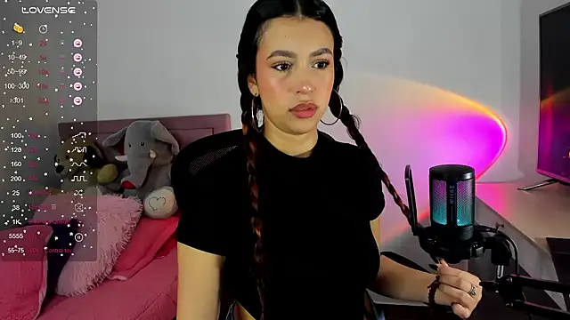 Snapshot of youpinkgirl_ chatting on January 2025 11:10:02 PM youpinkgirl  online show from January 2025 11:10:02 PM