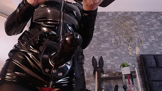 Snapshot of BondageGirl_Ks chatting on October 2025 01:04:02 PM BondageGirl Ks online show from October 2025 01:04:02 PM