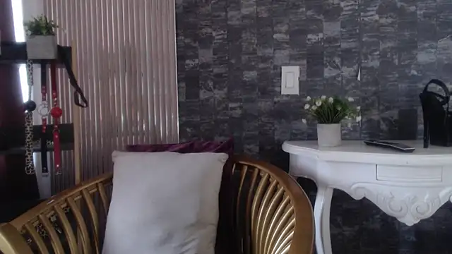 Snapshot of BondageGirl_Ks chatting on December 2025 12:58:01 PM BondageGirl Ks online show from December 2025 12:58:01 PM