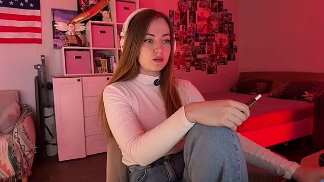 LinaWitch online show from July 2026 04:05:02 PM