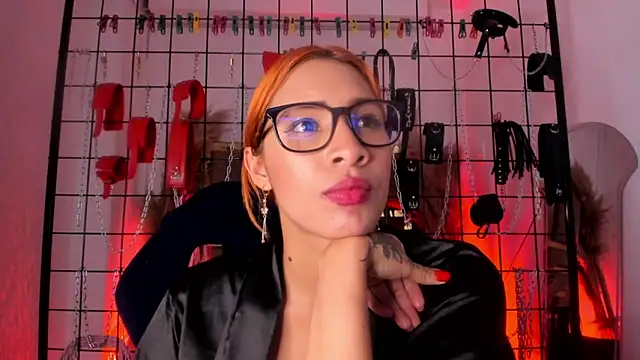 Snapshot of charrlotte_quinn chatting on February 2025 02:28:02 AM charrlotte quinn online show from February 2025 02:28:02 AM