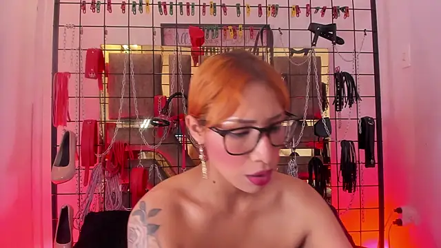 Snapshot of charrlotte_quinn chatting on March 2025 08:43:02 PM charrlotte quinn online show from March 2025 08:43:02 PM