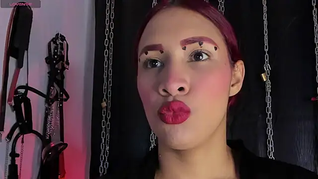 charrlotte quinn online show from April 2026 12:55:01 PM