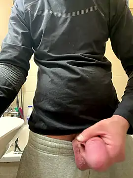 czruz online show from March 2026 10:43:01 PM