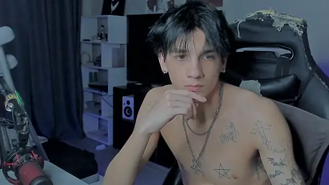 Snapshot of MarkBrowniii chatting on October 2025 08:30:02 PM MarkBrowniii online show from October 2025 08:30:02 PM