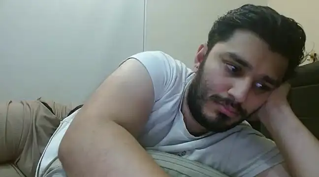 Snapshot of robintoit chatting on December 2024 05:15:01 AM robintoit online show from December 2024 05:15:01 AM