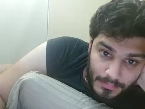 Snapshot of robintoit chatting on December 2024 04:45:01 AM robintoit online show from December 2024 04:45:01 AM