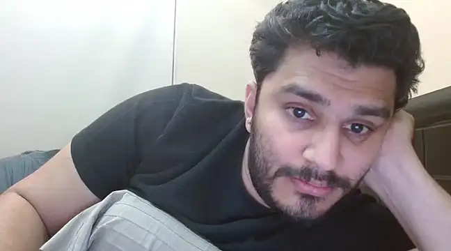 Snapshot of robintoit chatting on January 2025 03:28:02 PM robintoit online show from January 2025 03:28:02 PM