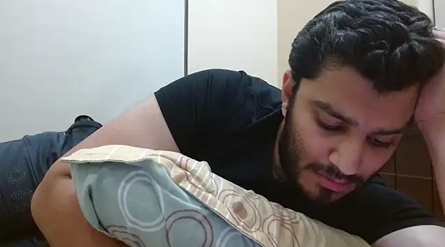 Snapshot of robintoit chatting on February 2025 10:37:02 PM robintoit online show from February 2025 10:37:02 PM