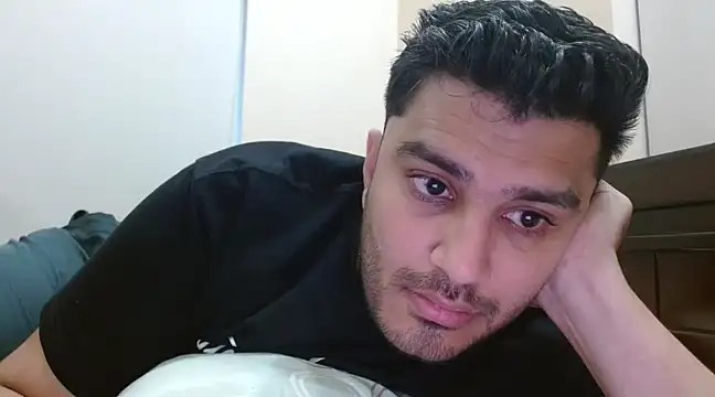 Snapshot of robintoit chatting on March 2025 01:53:02 AM robintoit online show from March 2025 01:53:02 AM