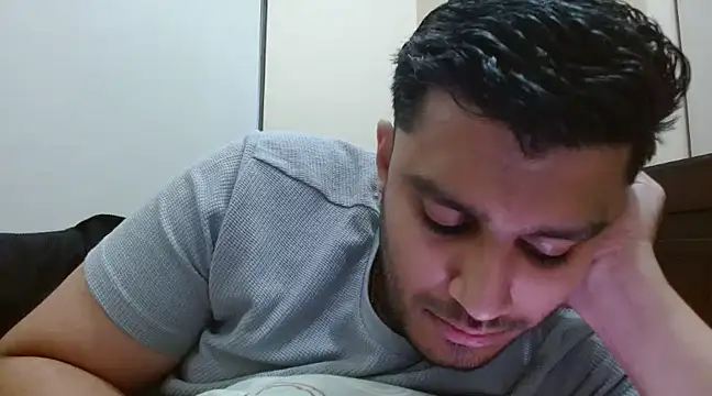 Snapshot of robintoit chatting on March 2025 07:16:02 PM robintoit online show from March 2025 07:16:02 PM