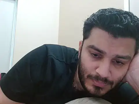 Snapshot of robintoit chatting on September 2025 08:16:01 AM robintoit online show from September 2025 08:16:01 AM