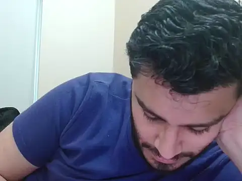 Snapshot of robintoit chatting on September 2025 08:16:02 AM robintoit online show from September 2025 08:16:02 AM