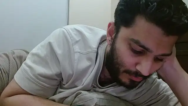 Snapshot of robintoit chatting on September 2025 02:21:01 PM robintoit online show from September 2025 02:21:01 PM