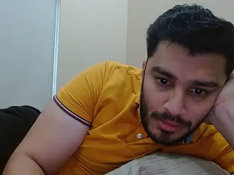 Snapshot of robintoit chatting on October 2025 04:27:01 AM robintoit online show from October 2025 04:27:01 AM