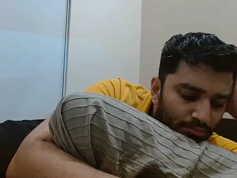 Snapshot of robintoit chatting on October 2025 06:10:02 PM robintoit online show from October 2025 06:10:02 PM