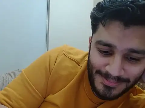 Snapshot of robintoit chatting on November 2025 03:46:02 PM robintoit online show from November 2025 03:46:02 PM