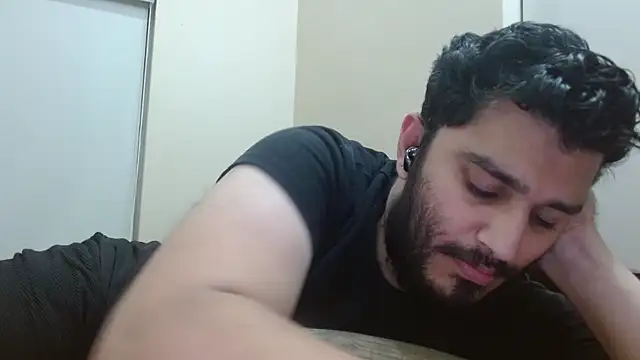 Snapshot of robintoit chatting on November 2025 02:45:02 PM robintoit online show from November 2025 02:45:02 PM