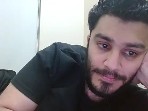 Snapshot of robintoit chatting on November 2025 05:28:02 PM robintoit online show from November 2025 05:28:02 PM