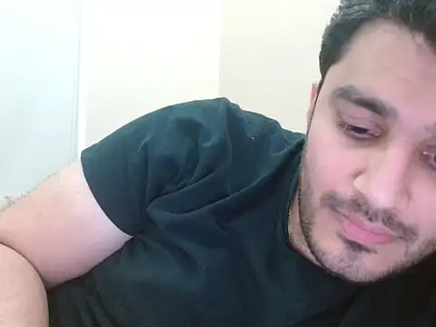 Snapshot of robintoit chatting on November 2025 04:55:01 AM robintoit online show from November 2025 04:55:01 AM