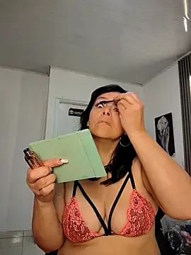 Snapshot of Natasha_milf__ chatting on November 2025 02:18:01 PM Natasha milf online show from November 2025 02:18:01 PM