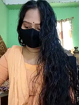 Idhika Paul online show from March 2025 07:19:01 AM