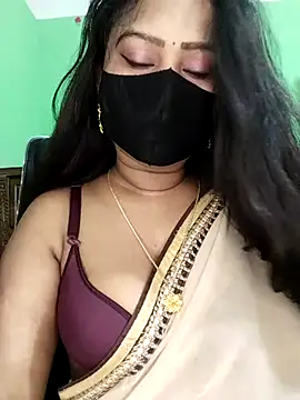 Idhika Paul online show from March 2026 10:26:01 PM