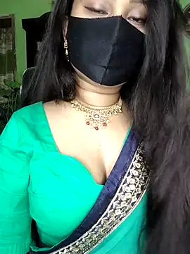 Idhika Paul online show from April 2026 01:45:01 AM