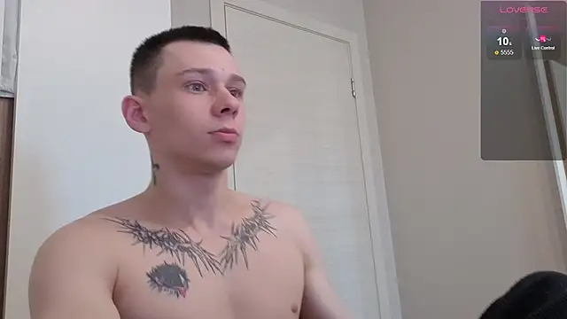 R1mmo   online show from October 2025 12:00:02 PM