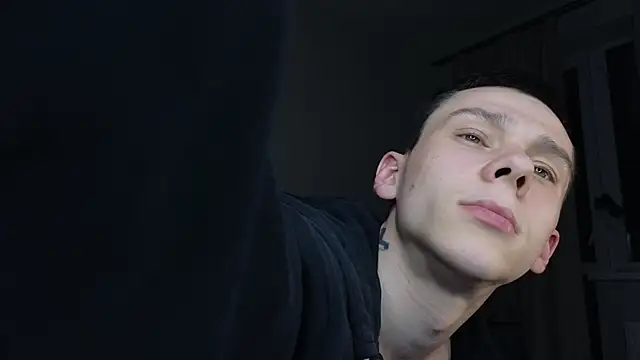 R1mmo   online show from October 2025 12:55:02 AM