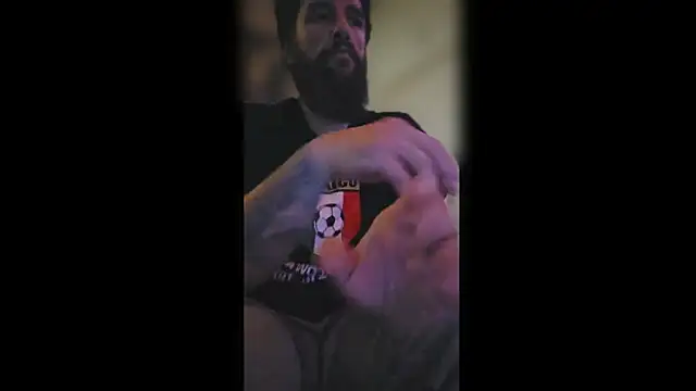 Armyexhibitionistvet online show from October 2025 09:28:02 AM