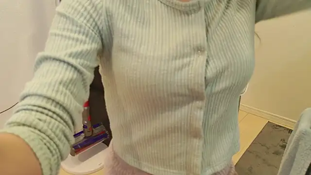 Snapshot of sayaka_xo chatting on January 2025 04:45:01 PM sayaka xo online show from January 2025 04:45:01 PM