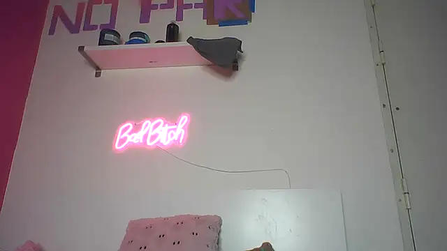 Icy  Diamond online show from May 2026 08:58:01 PM