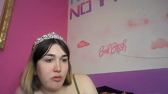 Icy  Diamond online show from May 2026 08:15:01 PM