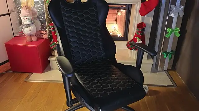 carolina elf online show from December 2024 11:50:02 AM