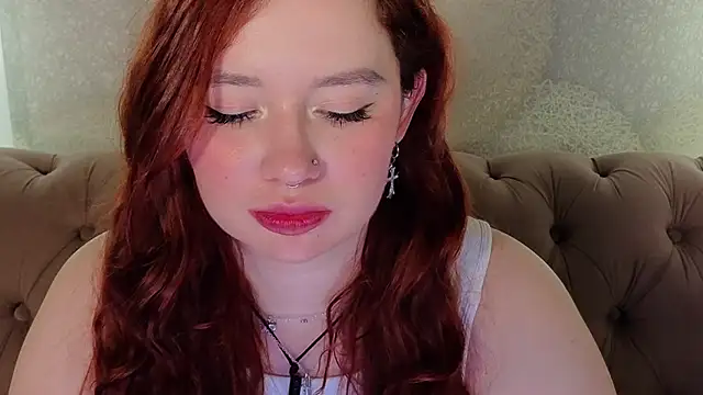 carolina elf online show from December 2024 11:33:01 AM